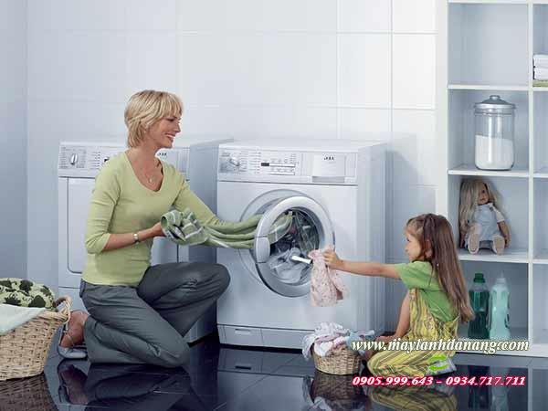 Máy giặt cửa ngang có lợi ích gì | quoctung.com
