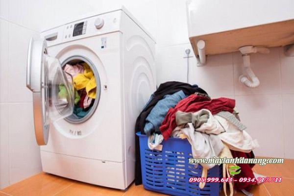 Cách sửa máy giặt kêu tít tít không chạy tại nhà [Điện máy EEW]