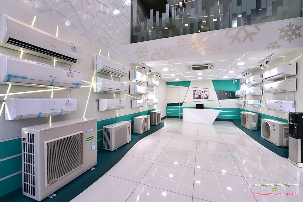 An air conditioning showroom, view from entrance technocraft office spaces &amp; stores | homify | Showroom design, Electronic showroom interior design, Store design interior