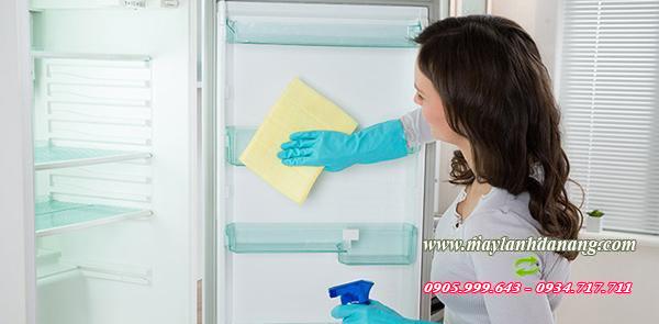 Tủ lạnh sạch bong sáng bóng chỉ với 20 phút vệ sinh đơn giản [Điện máy EEW]
