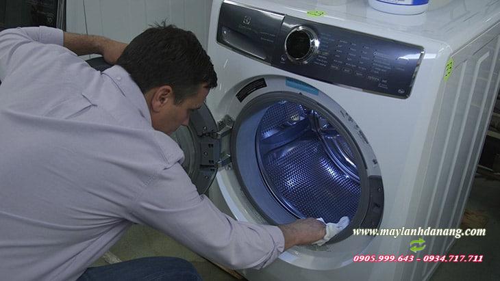 Hướng dẫn tháo lắp máy giặt tại nhà [Điện máy EEW]