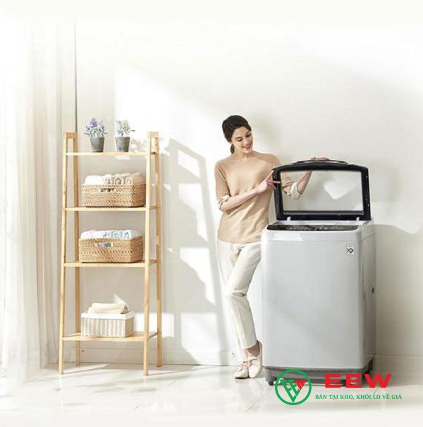 Máy giặt LG 13.5Kg cửa trên màu bạc T2553VS2M Máy giặt LG 13.5Kg cửa trên màu bạc T2553VS2M